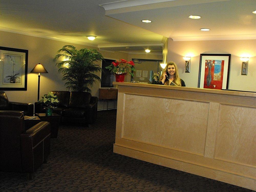 Glenwood Inn & Suites Trail Eksteriør bilde