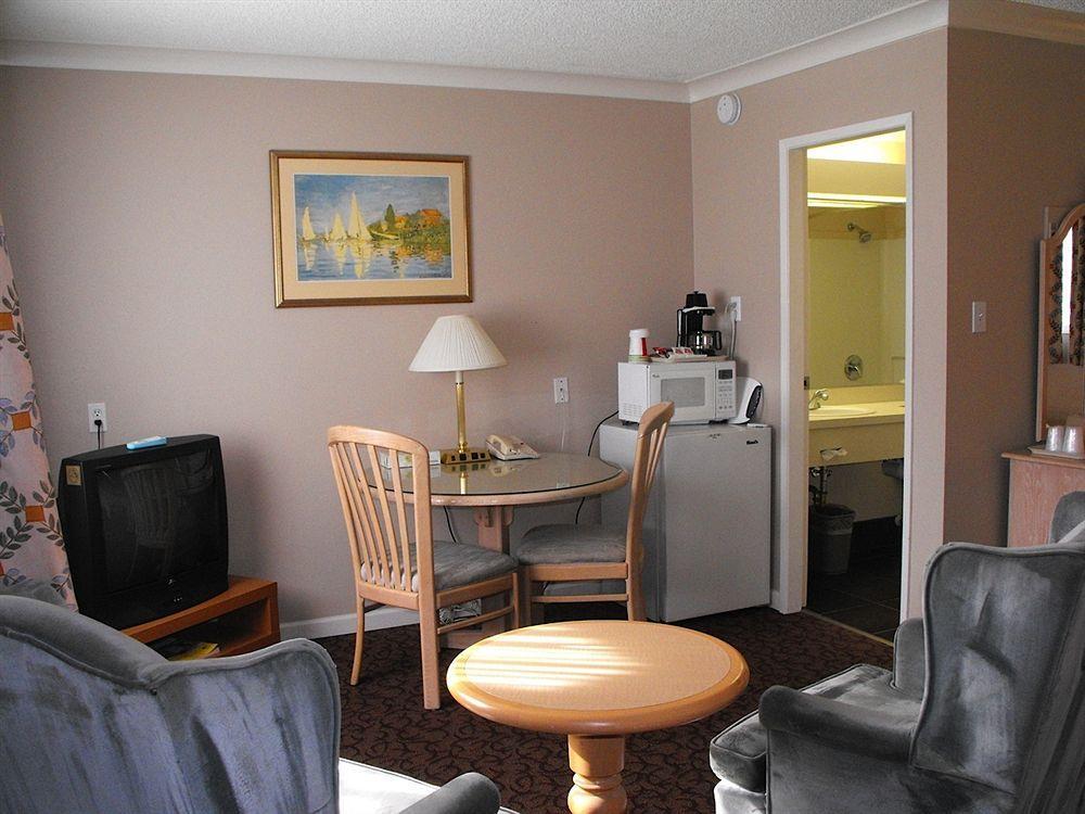 Glenwood Inn & Suites Trail Eksteriør bilde