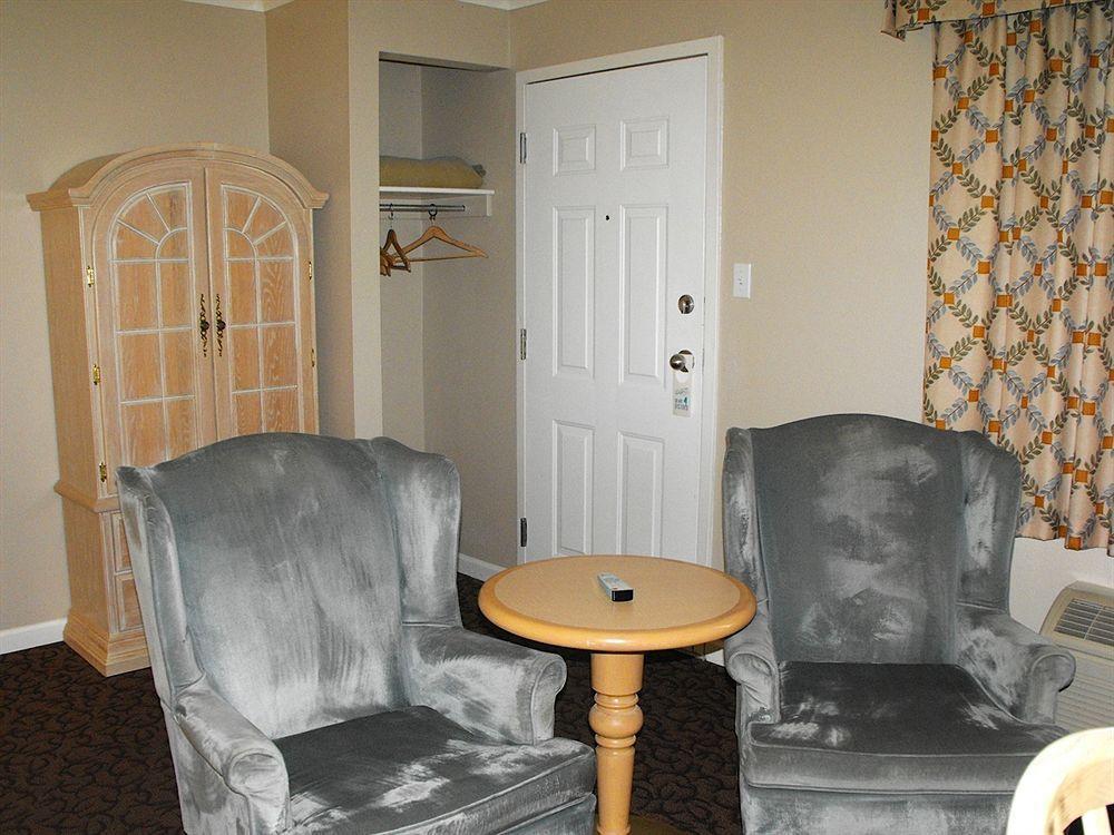 Glenwood Inn & Suites Trail Eksteriør bilde