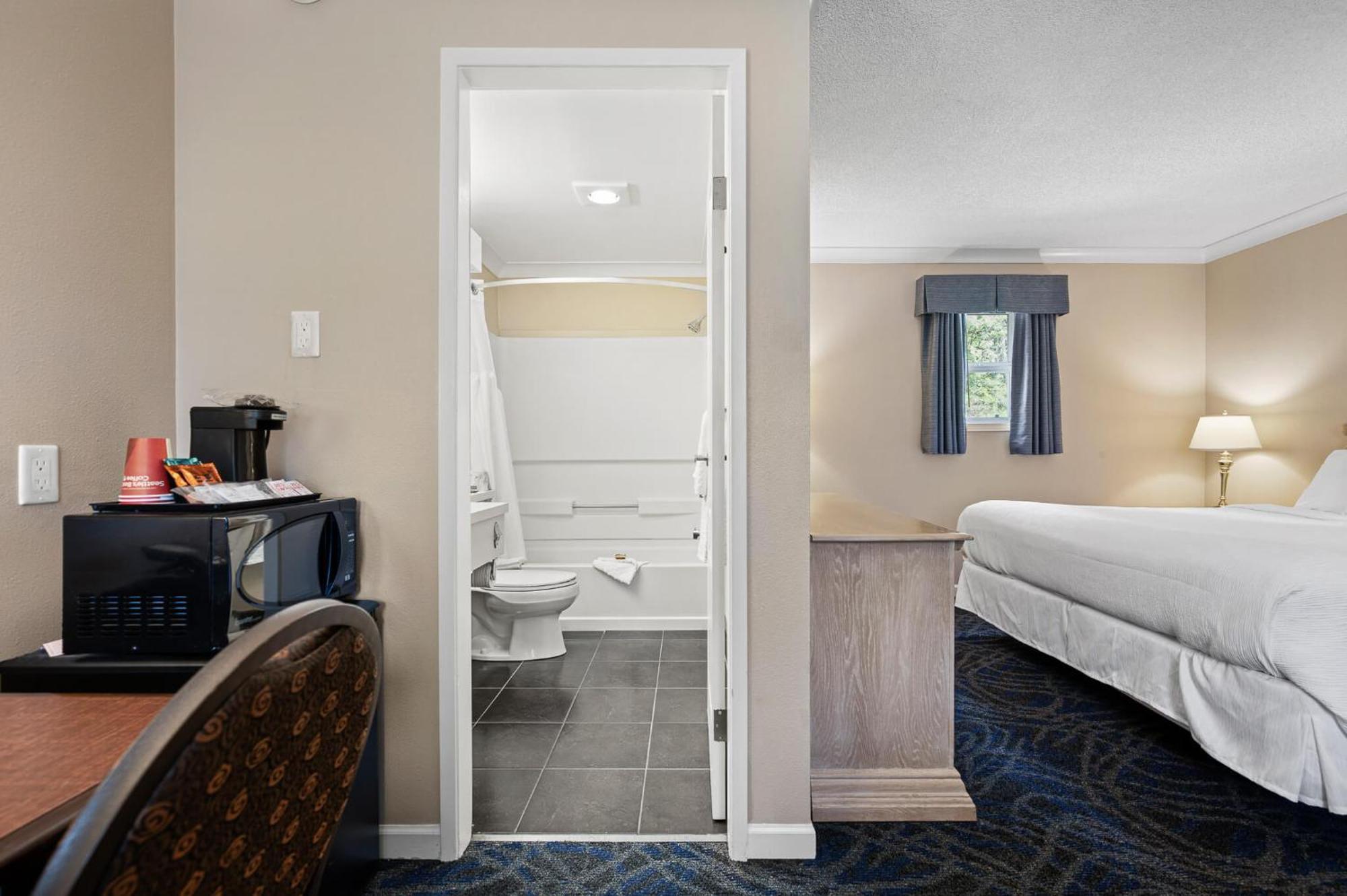 Glenwood Inn & Suites Trail Eksteriør bilde