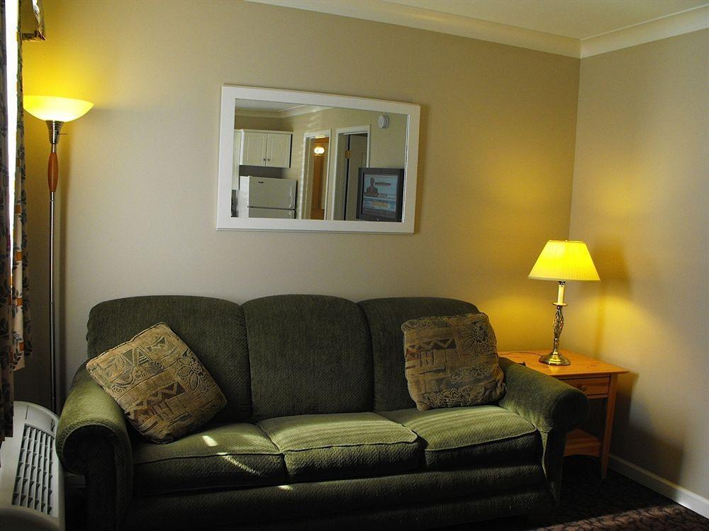Glenwood Inn & Suites Trail Eksteriør bilde
